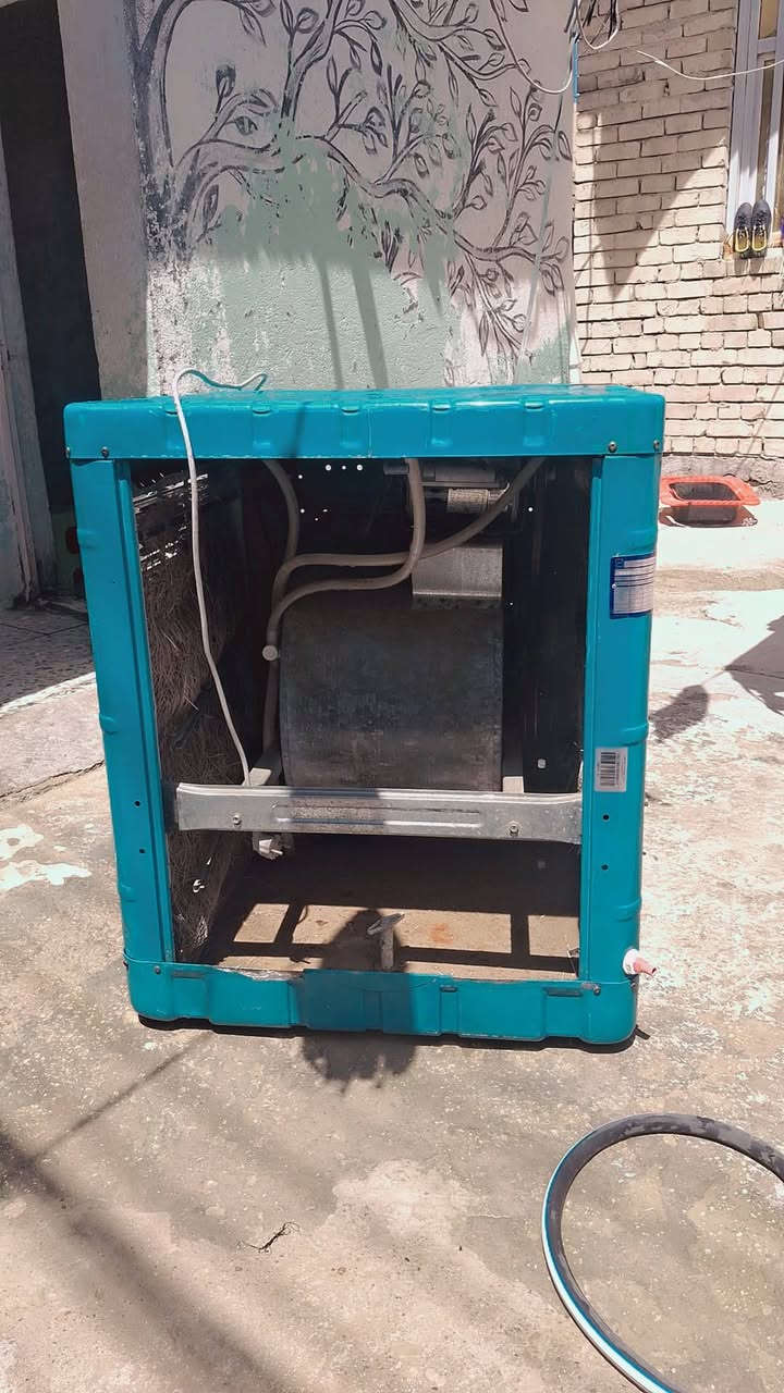*********** مبرده للبيع جديده ما مستخدمه بس يوم واحد سعر 150
