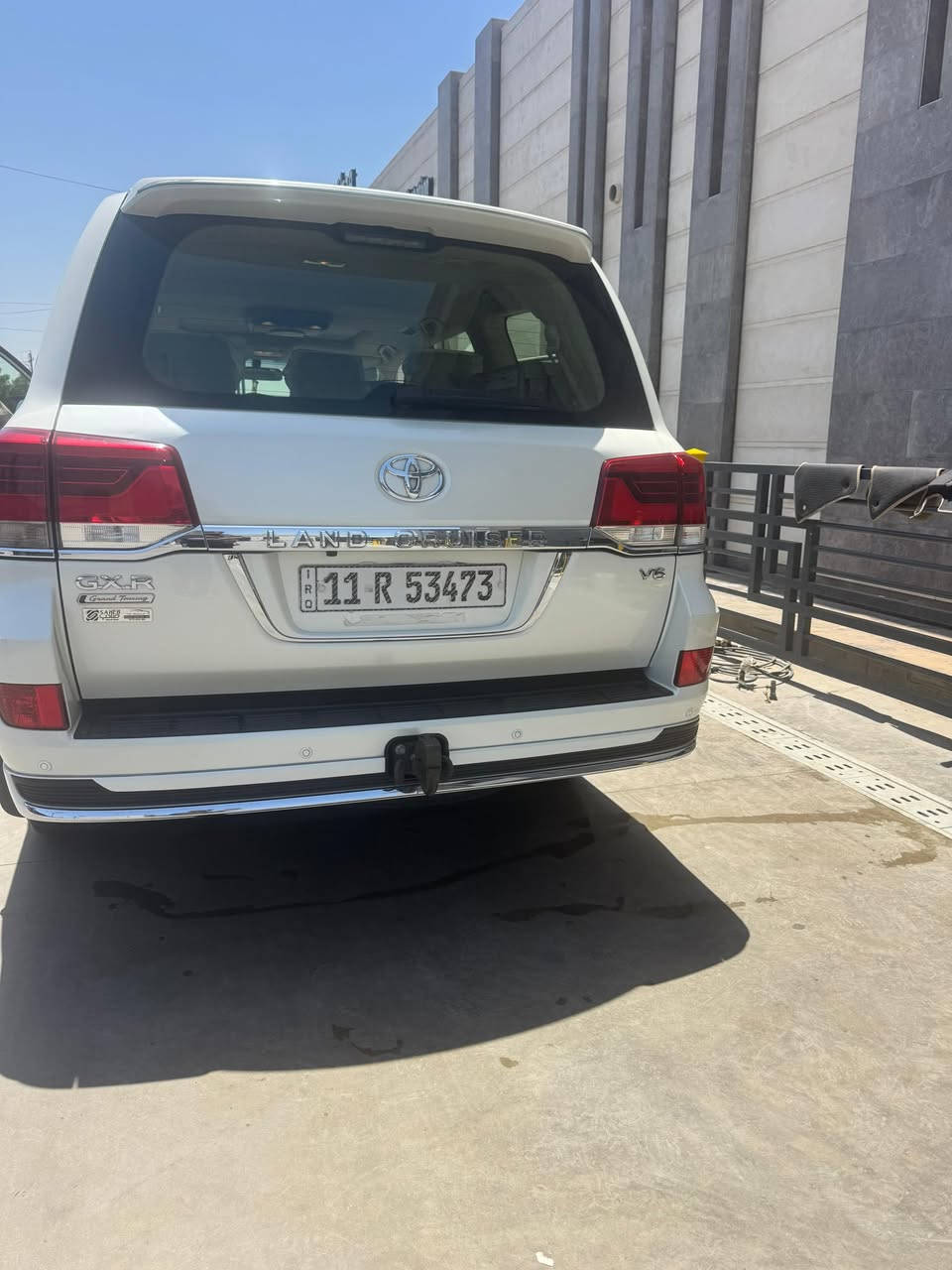 سلام عليكم لاندكروزر GXR 2019 للبيع
لاندكروز محرك 6V ماشيه 59 الف كيلو
السيارة خليجي مكفولة مواصفات الكراند تورزمو المعروفة 
سعر السياره 550$ وبيها مجال للشراية
للاستفسار ‭0774 502 3330‬
