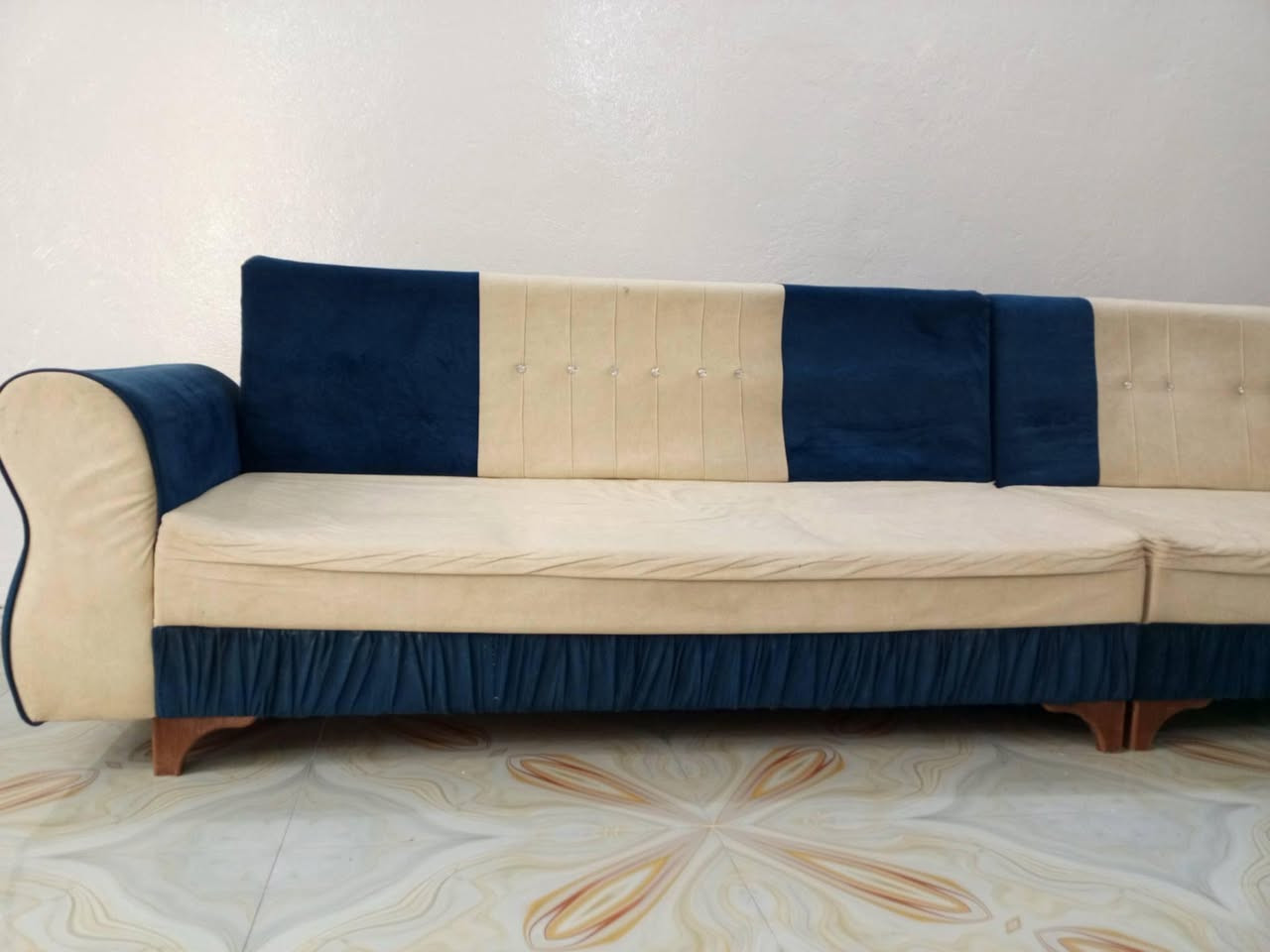 ديوان ياخذ ١١ مقعد للبيع بسعر ٢٥٠ ديوانية, القادسية


**إذا كنت صاحب هذا الإعلان وتريد حذفه لأي سبب، رجاءا أرسل رسالة إلى الدعم الفني**