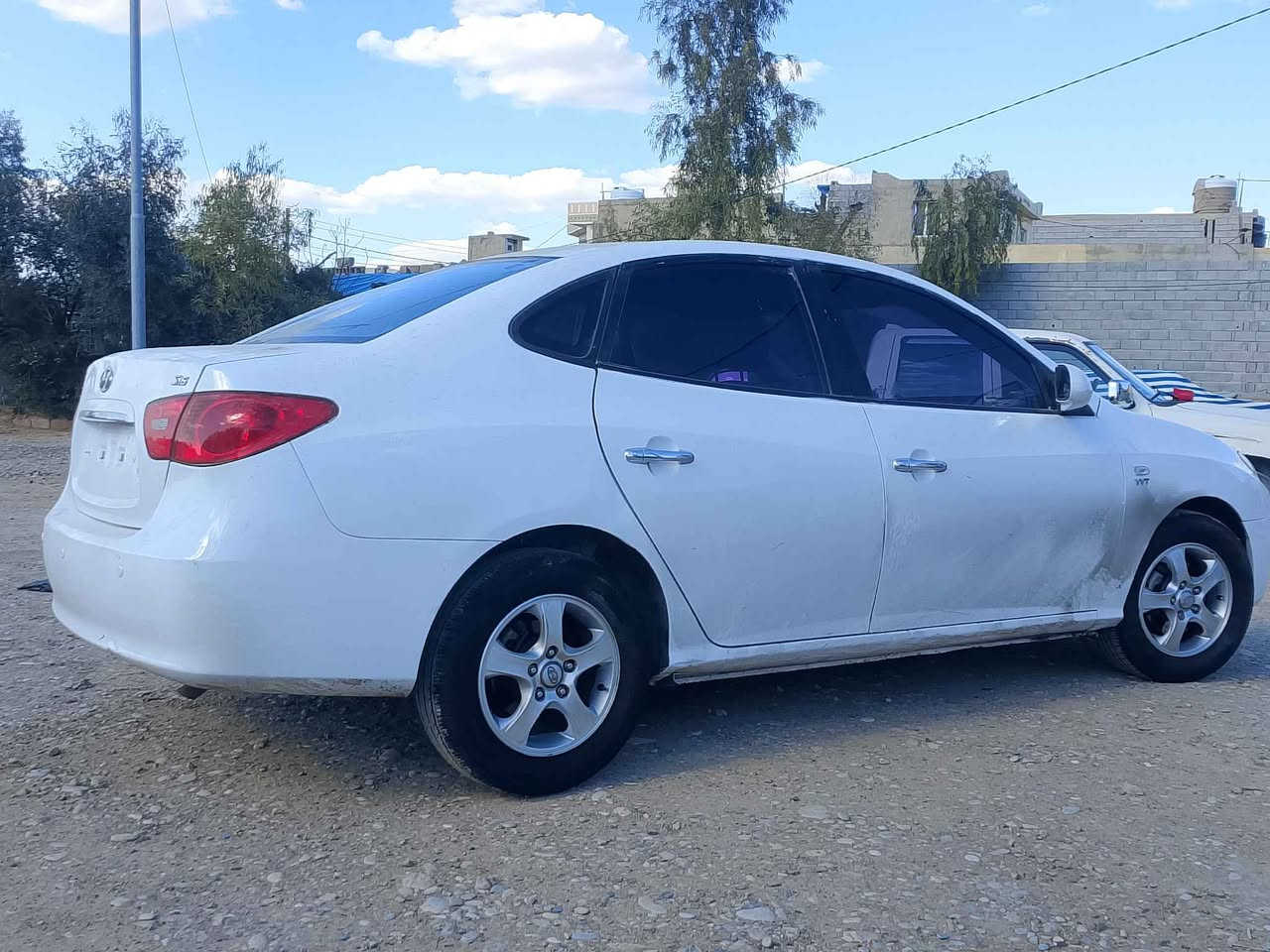 ئاڤانتی 
مۆدیل2008 
سەیارەکە فولە 
جڵد و هیتەر 
تەبریت لەمس 
سوکان ڤۆلیۆم 
چوار تایەو ویلی تازە 
قەترە غایسی نیە 
بەشەرتی دەعم و لێدراو 
بەشەرتی کەڤەر گۆران 
سەقفی شوشەیی 

*********** Singapore
