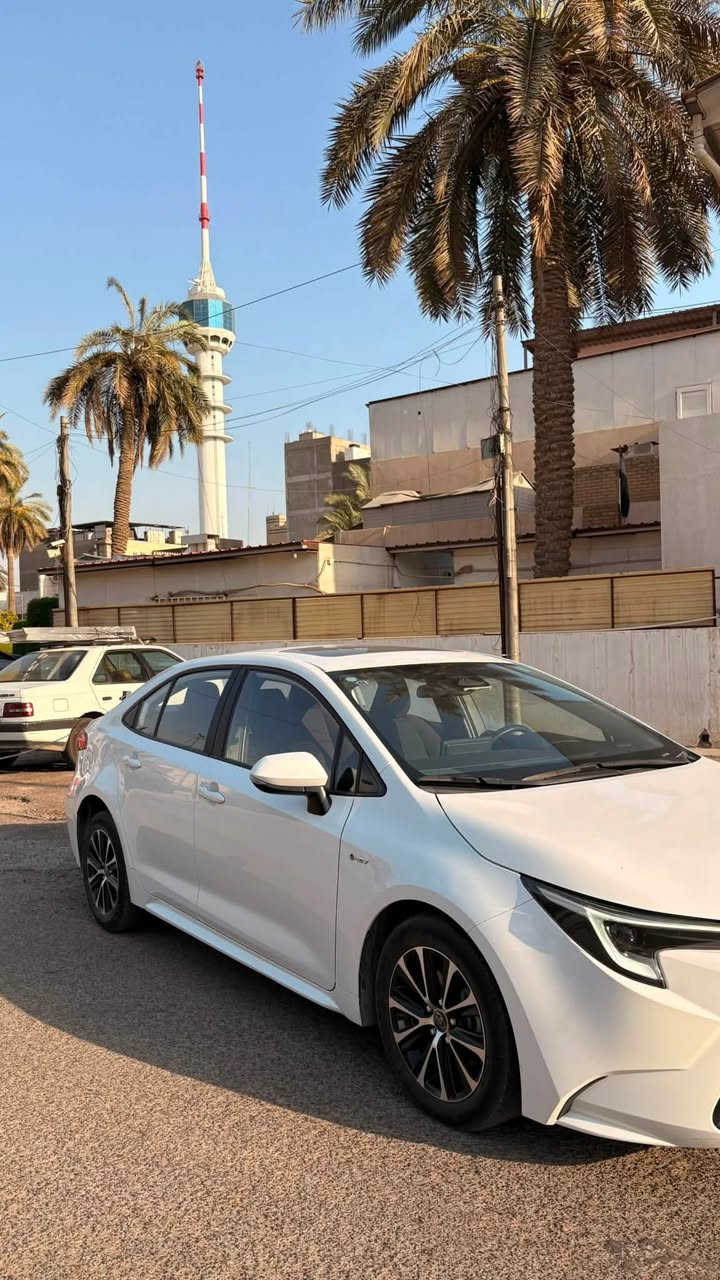 السلام عليكم كورلا هايبرد للبيع 2025
السيارة مكفوله كفاله عامه بيها شخط بالدعاميه الامامية و انصبغ بس الشخط على كد اصبعين للجماليه
السيارة بعدها بوضع الشركه مكفوله كير و مكينه  السيارة بعدها بريحة الشركة 
ممشى السيارة 16 الف كيلو 
السيارة صيني شكل الامريكي
مواصفات الصيني معروفه 
شاشة 
تحكم ستيرن جهتين 
اشاير بالمري 
رادار
لايت LED 
سلايد 
هاند بريك بصمه
اوتو هولد 
دخول ذكي 
عدادات ديجتال 
كاميرا خلفية 360 
و السيارة ما متعوبه ولا طالعه شغل ولا طالعة محافظات السيارة مال بيت و ما شاء الله الي ياخذها بالخير عليه و سعرها 15,500 و بيها مجال جداً بسيط للطيبين  عنوان السيارة بغداد
***********
متواجد فقط اتصال
