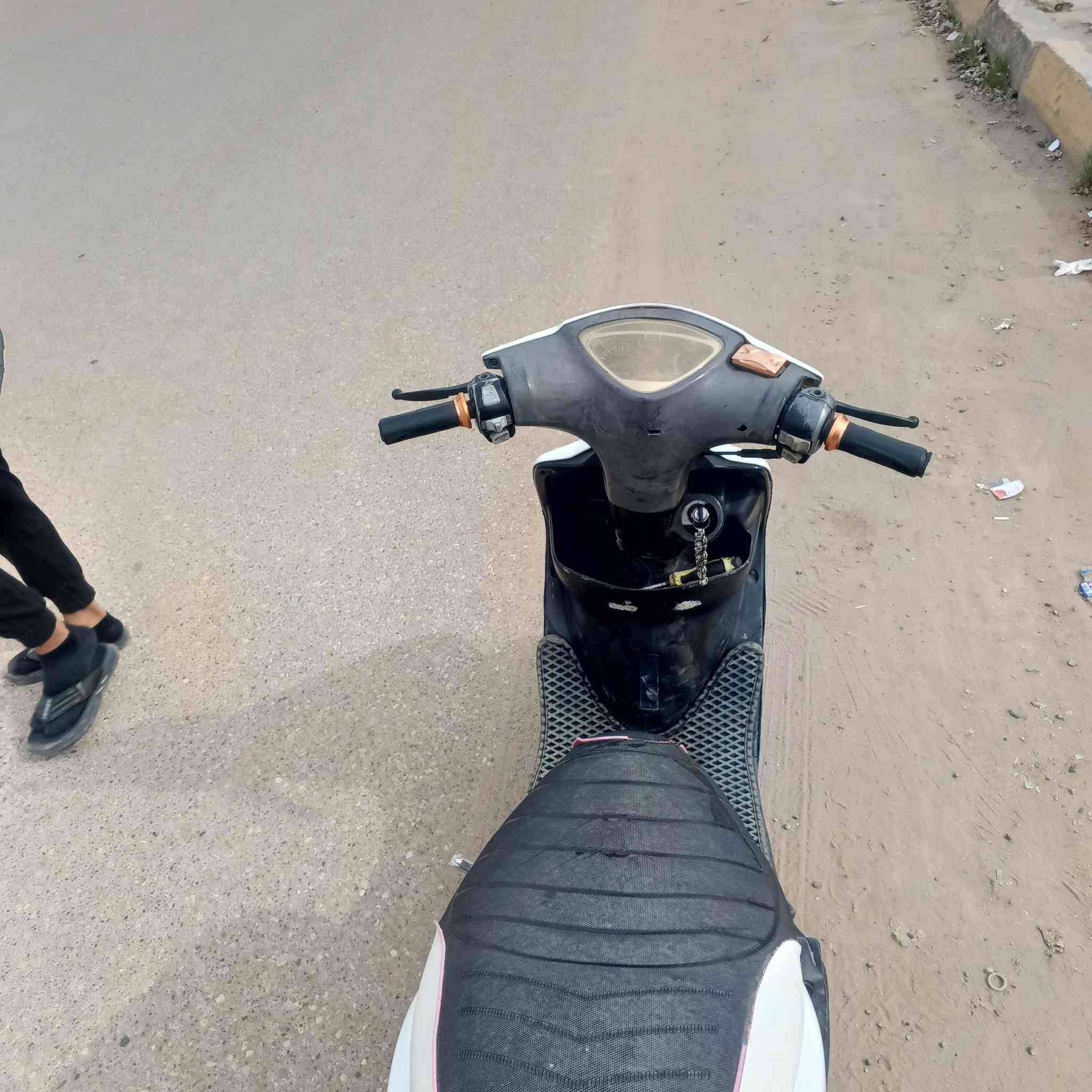 سلام عليكم درجة ماكس عدل للبيع دراجه مكينه بلادي نكره سلف وهندر درجة كامله من كل النقوصت بيهة صدر ويل امامي تزويد ستان صفح اصلي صالنصه اف ام بيهة بعد تزويد نواعم السعر 450 وبيهة مجال أو مراوس اب مال لعب مكاني بغداد الدوره


**إذا كنت صاحب هذا الإعلان وتريد حذفه لأي سبب، رجاءا أرسل رسالة إلى الدعم الفني**