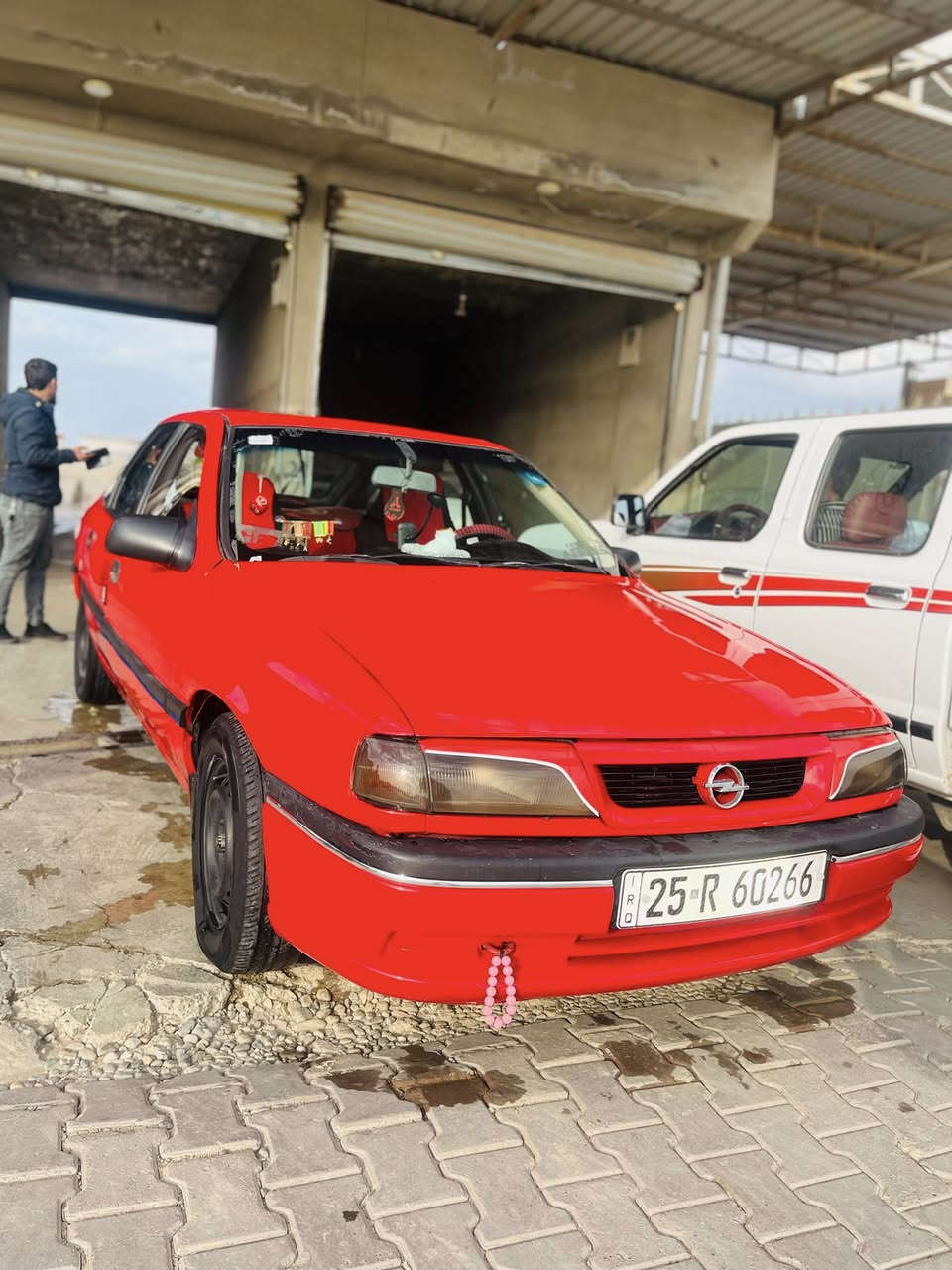 سلام عليكم سياره اوبل فكتره موديل 92 محرك 18 لا صرف لا بخار سياره كلا بشرط ما بي اي عيب رقم انكليزي سنويه جديد هزه جديد حد 30 شرط التحول بيع او مراوسه مكان السياره كركوك قرية تركلان سعر 37بي مجال رقم ***********
