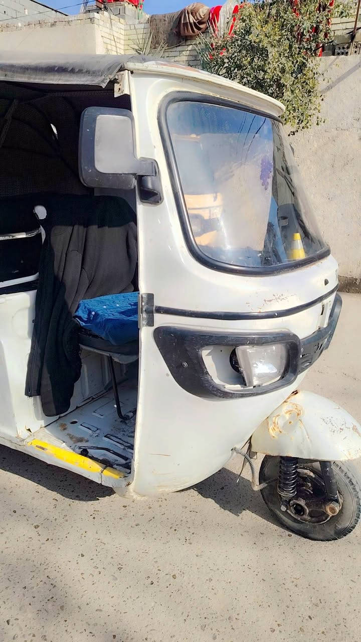 تكتك تيفيأس موديل ٢٠ التكتك جاهزه كبل لشارع موضح كدامكم معمر خياساته الدوس بس ماصابغهن تكتك جاهزه وخير من الله كله مبدل جديد كهرياأيات كله شغاله رقم وسنويه بغداد السعر اتصل ***********  مكاني المحموديه
