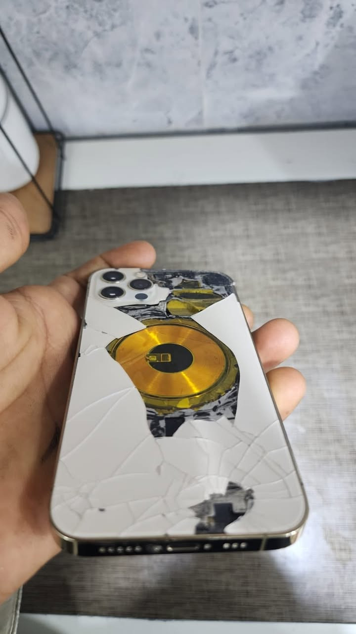 سلام عليكم عندي هاذ الجهاز طلب علي سعر 150 بي الكامره الخرجي ما تشتغل ويريد شاصي


**إذا كنت صاحب هذا الإعلان وتريد حذفه لأي سبب، رجاءا أرسل رسالة إلى الدعم الفني**