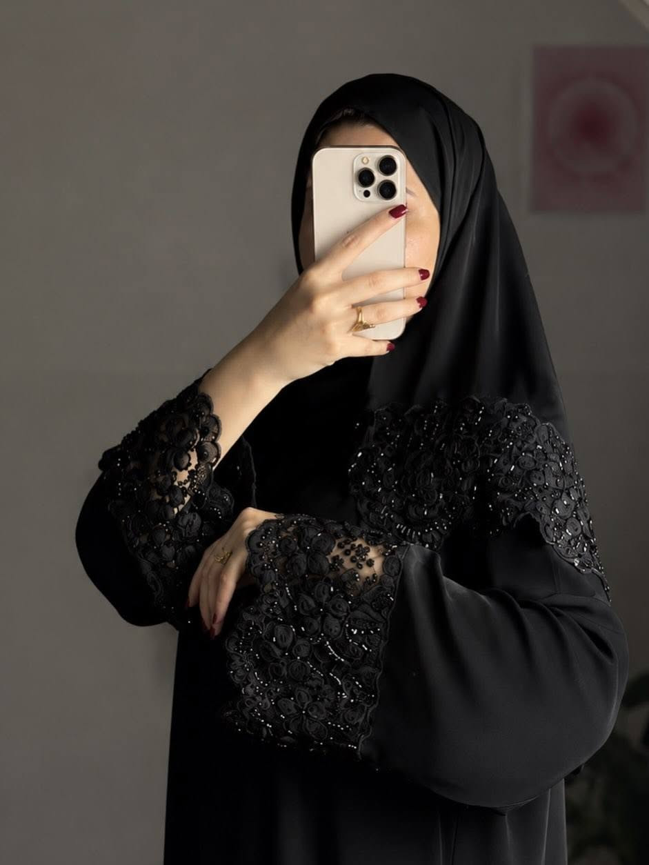 #تصويرنه الخاص عبايه جرجيت سواد فاحم شغل هاند ميد يجي وياها شال من نفس قماش متوفر جميع المقاسات #الجميع


**إذا كنت صاحب هذا الإعلان وتريد حذفه لأي سبب، رجاءا أرسل رسالة إلى الدعم الفني**