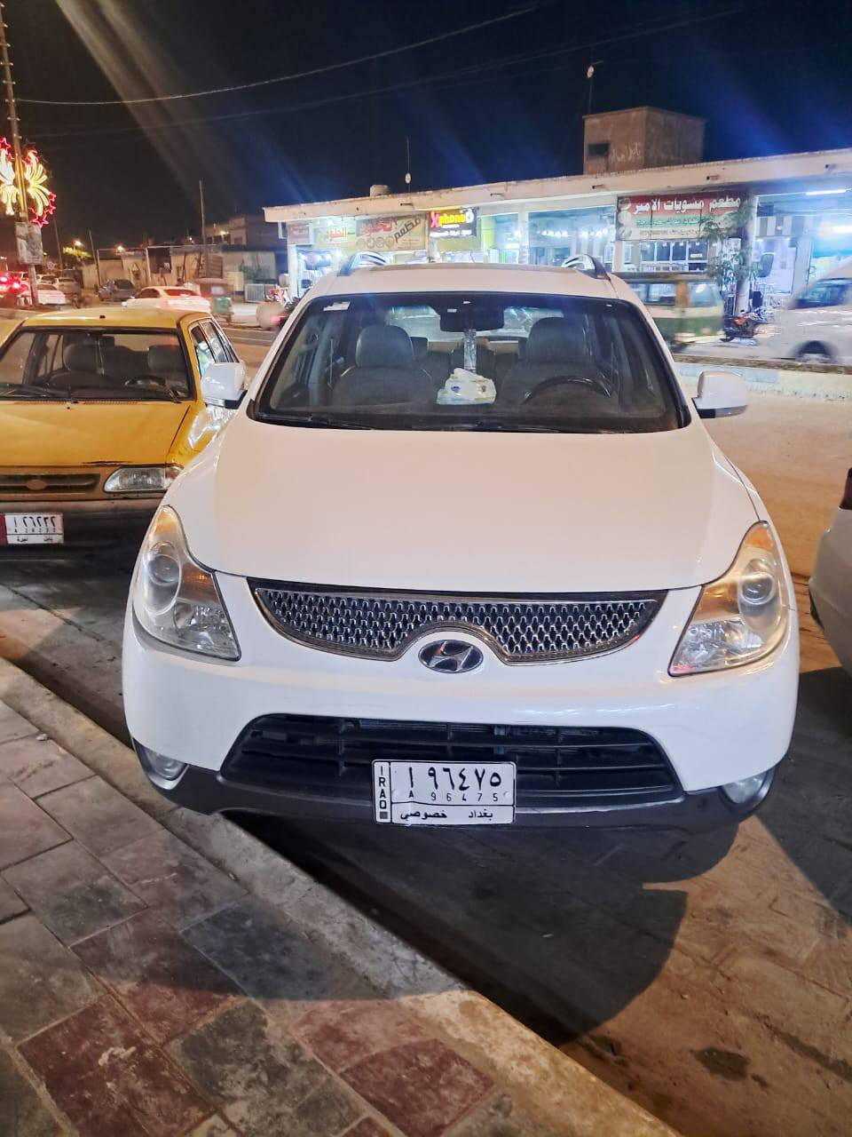 السلام عليكم للبيع هونداي فيراكروز مكفوله كفاله عامه مكينه ٣٨٠٠ شرط مامفتوحه كير حداديه تخم تاير  موديل ١٢ السياره بسمي كراسي كهرباىي تبريد ثلج ٣قطع   ٧ راكب  كامره خلفيه حساسات خلفيه مرايات شفط مكان السياره كربلاء طويريج   السعر 160$  وبيها مجال الاتصال الرقم ***********
