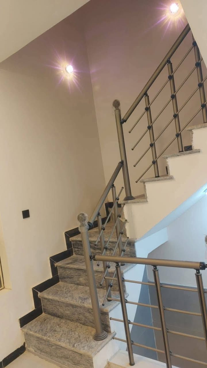 مشتمل للبيع في حي القادسيه المساحه 50م بناء حديث على ساحه يحتوي على طابقين الاول غرفه صاله استقبال مطبخ صحيات الطابق الثاني غرفتين  صحيات موقع مميز قريب على مطعم ثابت وقريب على شارع الزهور البناء درجه اولى وسعر مناسب 

ادخل على الرابط الاسفل وتابع 
الصفحه وترى كل ماهو جديد 
من العقارات -بيع-شراء-ايجار -رهان
***********
https://www.facebook.com/share/1BDvUposms/
