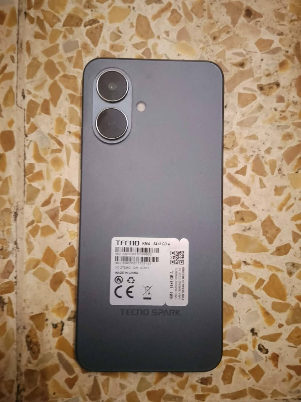 السلام عليكم تكنو سبارك للبيع ذاكره 64 سعر75
***********
