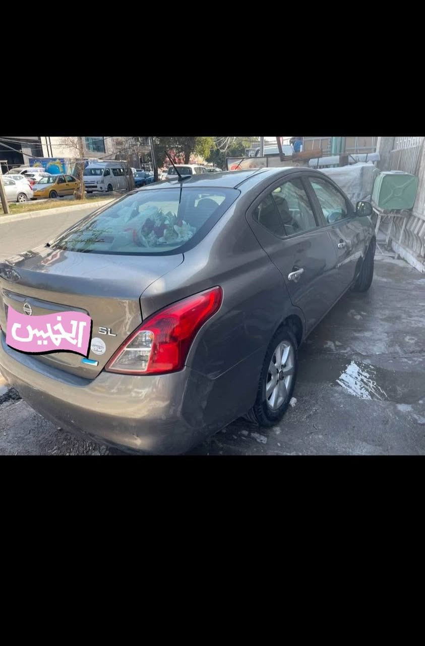 سلام عليكم نيسان فريسا للبيع موديل 2012 بيه بس باب مبدل او جاملغ ع بارد 
كير محرك شرط مكفولات 
باسمي هزه جديده رقم دولي بغداد مكان السياره بابل 
معروضه ب 78 رقم الهاتف ***********
