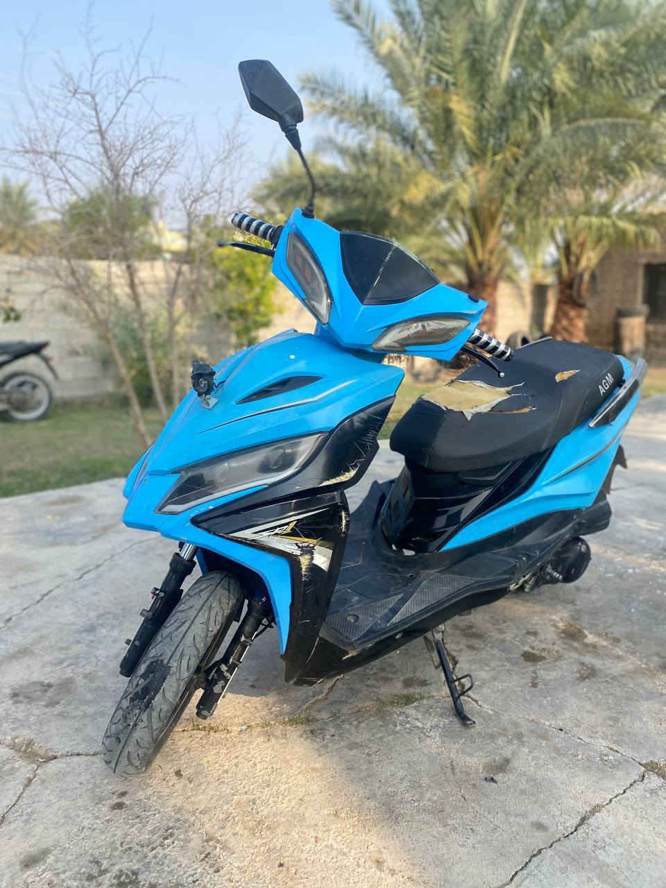 السلام عليكم دراجه سكنس للبيع موديل ٢٣ سلف هندر كهربائيات كله شغاله دراجه جاهزه السعر خاص للاستفسار الاتصال ***********
