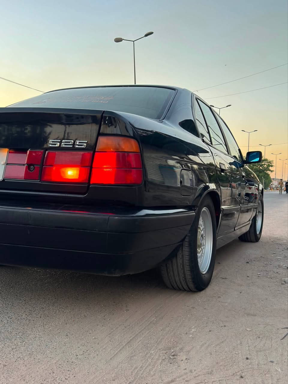 بي ام٥٢٥ مسكر مديل٩٢ اصل نضيفه جدا رقم اربيل تحويل ثاني يوم  داخل وخارج نضيفه  جدا  السعر ٧٢ ورقة كير محرك شاصي حداديه كفالة مكاني بغداد زعفرانية ***********
