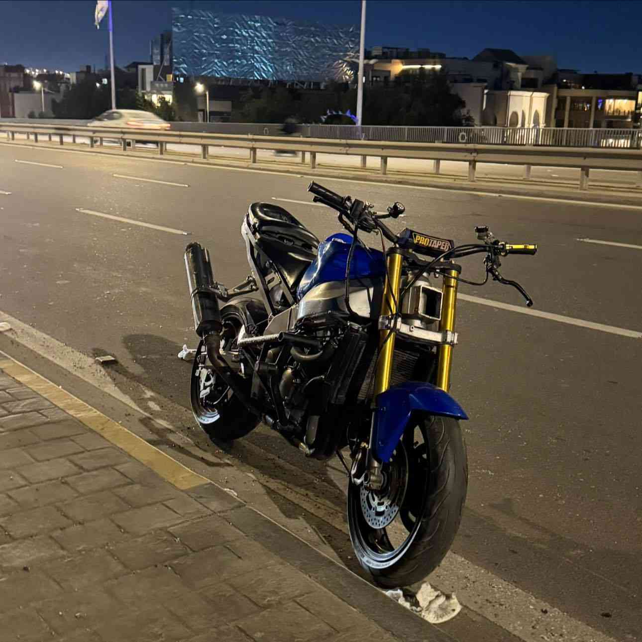 سلام عليكم كاوسكي 636 دراجة وحش با شارع شلعة معدل طيارة بكرة 73 صالنصة رياضي ستيرن رياضي دراجة كاملة مكملة مكينة مكفولة من اي صوت صافية تايرات جديدات تانكي نضيف دراجة سعرهة 23 و بيهة مجال شراي يتصل *********** مكاني الاعظمية
