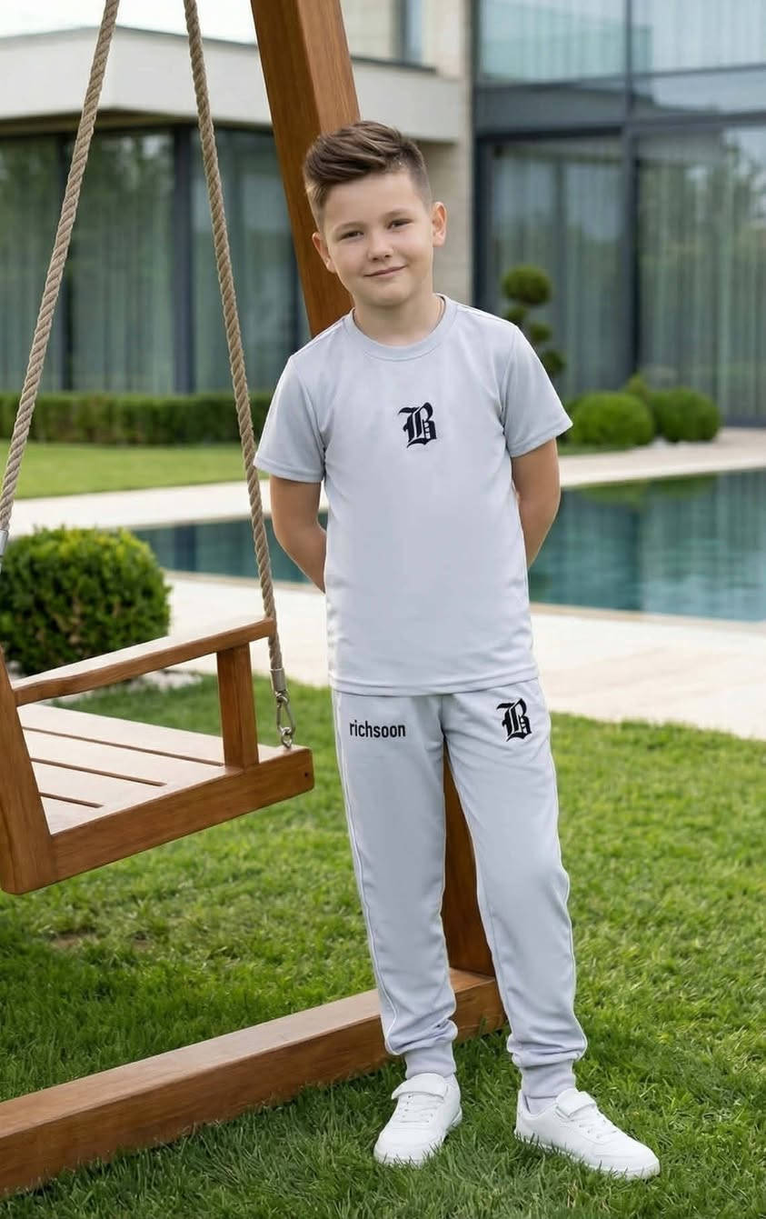 ولادي ٤ ٦ ٨ ١٠ ١٢ درزن ٤٢ الف


**إذا كنت صاحب هذا الإعلان وتريد حذفه لأي سبب، رجاءا أرسل رسالة إلى الدعم الفني**