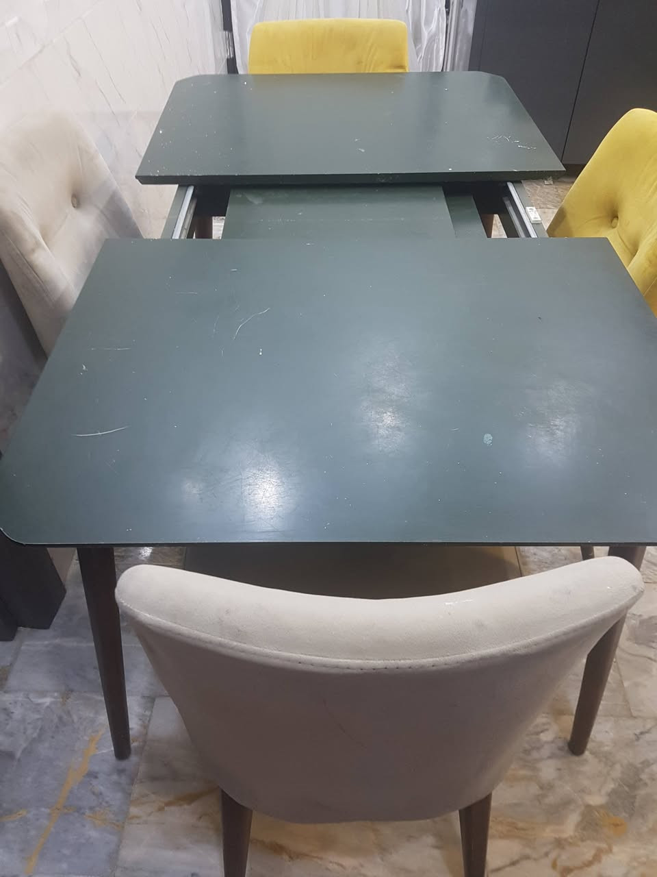 السلام عليكم  ميز طعام ٦ كراسي باقيات ٤ كراسي مع الميز ينفتح وينسد  ب٧٥ طبلات عدد خمسة وحدة وسطية واربعة صغار ب٥٠ المكان بغداد الكاظمية   بسبب الوعود الكاذبة اعادة النشر رجاءا الموشراي ليدخل خاص


**إذا كنت صاحب هذا الإعلان وتريد حذفه لأي سبب، رجاءا أرسل رسالة إلى الدعم الفني**
