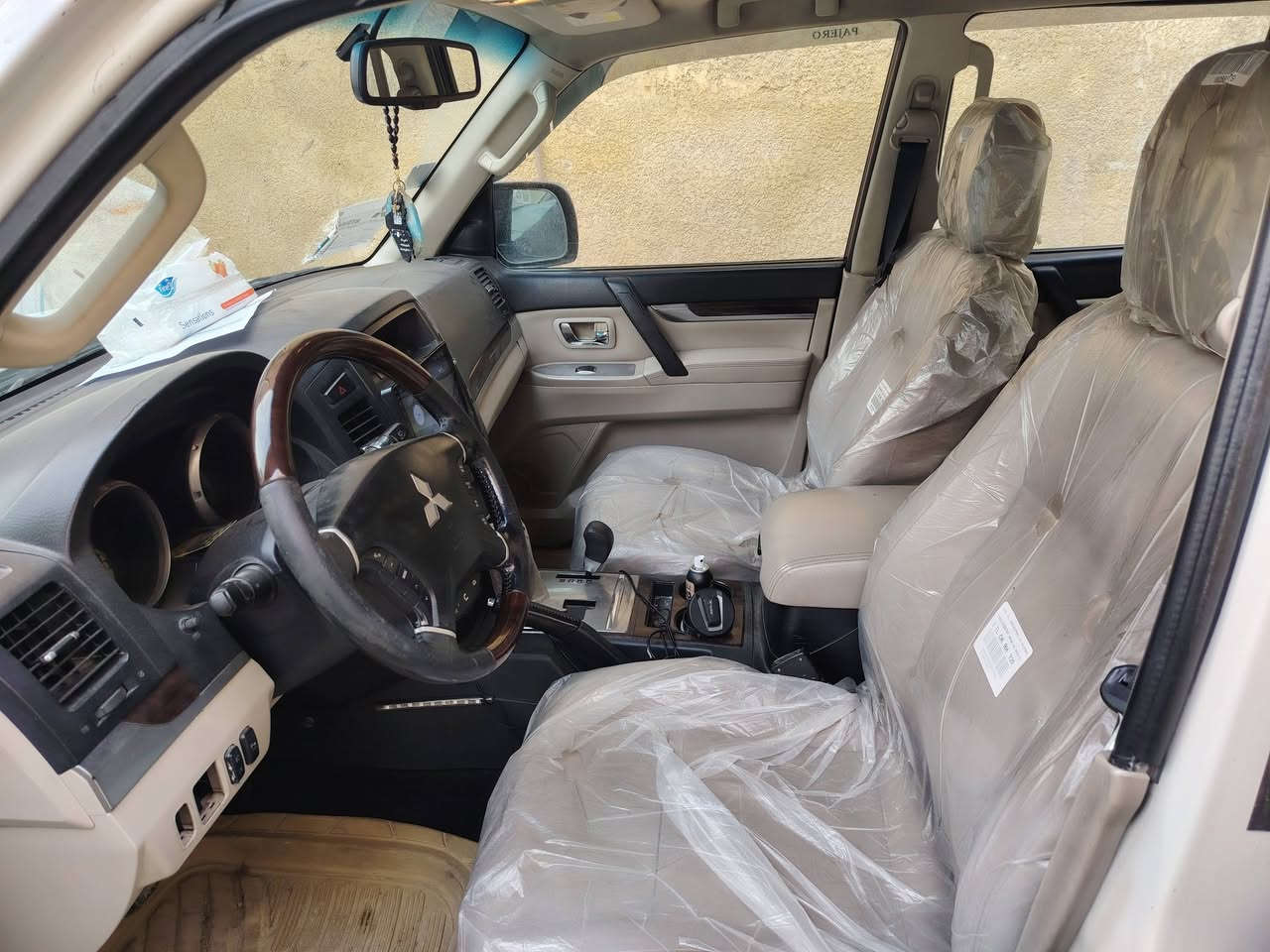 السلام عليكم بأجيرو للبيع موديل 2010 فول مواصفات مكفوله كفاله عامه بس صبغ شبر بل بنيد كهربائيات شغاله تبريد شغال رقمه بغداد انكليزي السياره بسمي تحويل ثاني يوم العنوان بغداد الكريعات مقابل حسينيه الزهراء عليها السلام الاستفسار الإتصال على الرقم التالي ((***********))
السعر خاص
