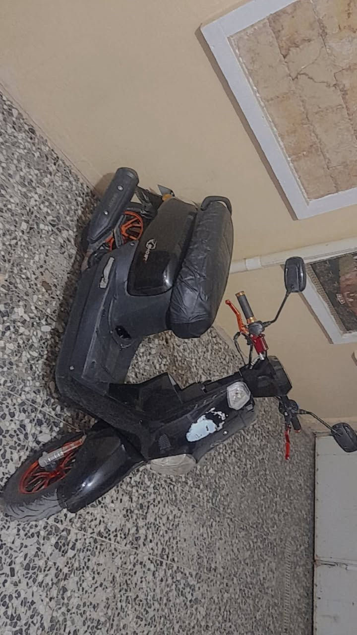 سلام عليكم دراجه بوليس رمبه جديده برغي ما مفتوح موديل 2025 سعر 900 بيه مجال رقم الهاتف *********** تصل بيك خير وتدلل 💸
