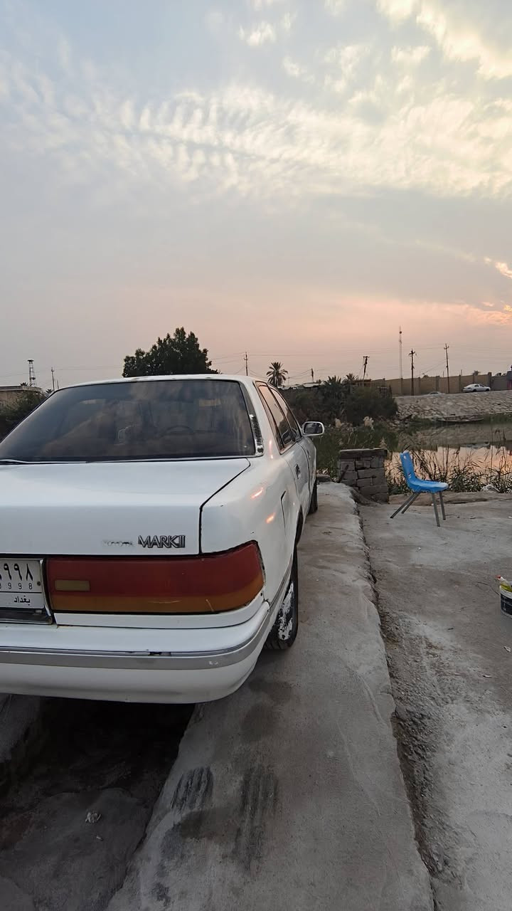 سلام عليكم سيارة للبيع  السعر 💵35وبيه مجال 🔓
سياره جاهزه واحلا من الصوره باقي التفاصيل يم صاحب السياره🔖
رقم صاحب السياره  ***********📲
مكان السياره ناصريه سوق الشيوخ🧡
الشراي بيه خير ويدلل 💁‍♂️
