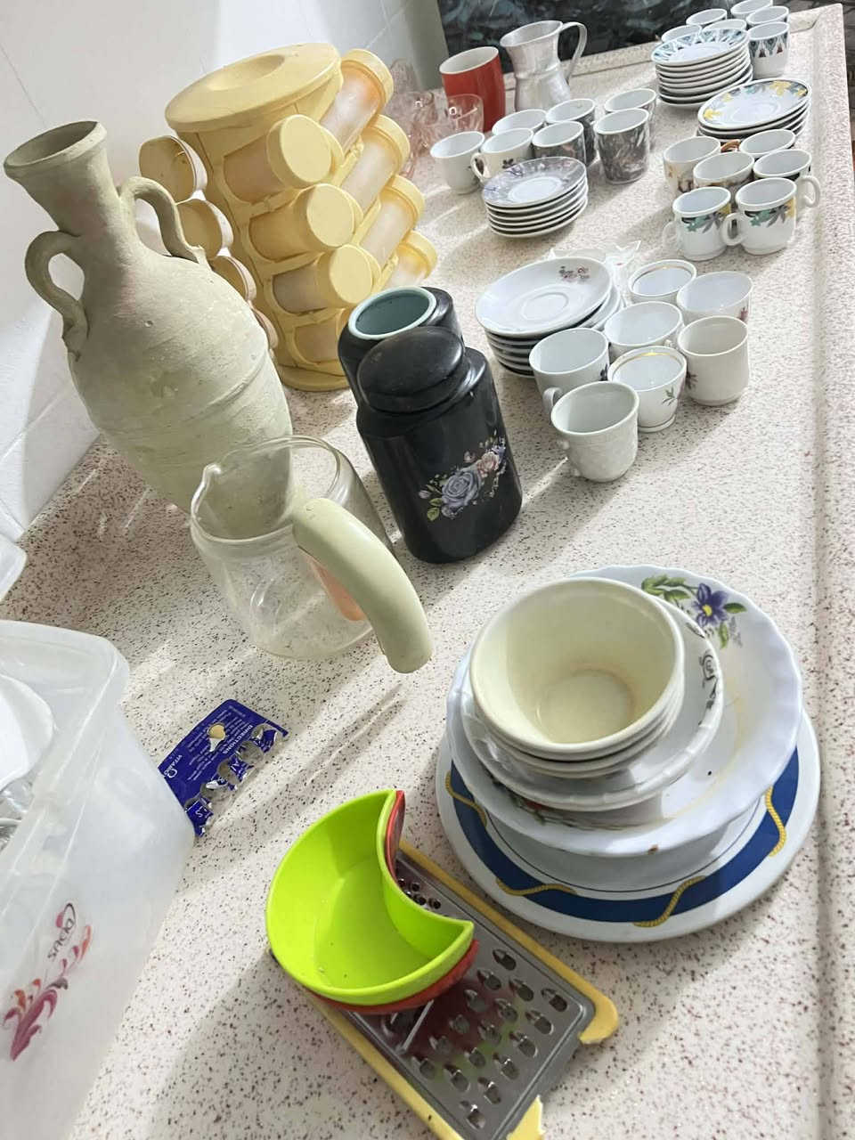 السلام عليكم 
كارتونه سيتات فناجين وستكاين للبيع وقاروه ماء وعلب مال  بهارات كلهن ب25


**إذا كنت صاحب هذا الإعلان وتريد حذفه لأي سبب، رجاءا أرسل رسالة إلى الدعم الفني**