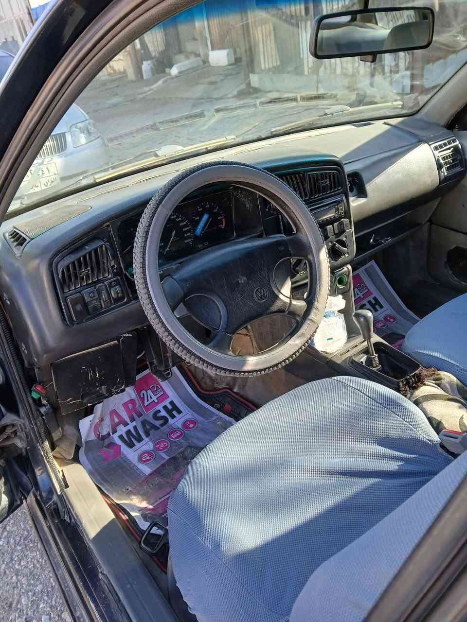 سيارة  فولكس واكن باسات اللون ازرق نيلي موديل 92
رقم كركوك ن .. السنوية لل 2029 شرط التحويل  محرك  لا صرف ولابخار بالشرط والكير كذلك 
السيارة جاهزة مال بيت صارلها 6سنوات عندي ترايك وين ماتريد تايرات الامامي جديد.  الخلفي فوك نص عمر  .. والكشر كدامك بيها فقط ٤ أصابع رأس الجاملق الأمامي للجهتين كما موضح بالصورة 
السعر  25 بي مجال للطيبين 
الرقم  ***********
