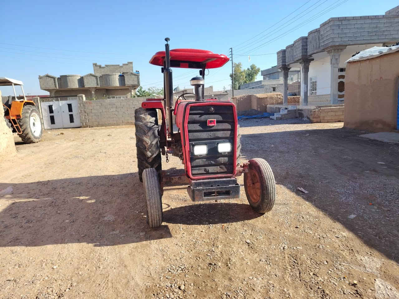 سلام عليكم تركتر فورگسن نگليزي محرك شرط گير بشرط هودرليك شرط كلو شقال مكانه قضاء مخمور سعره 45ورقه بدون رقم گير 3نمره موديل 68محدث 75رقم ***********اسيه ***********
