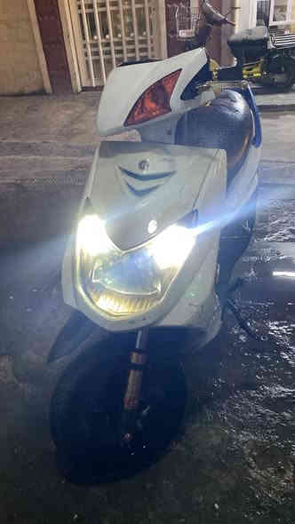 سلام عليكم شباب دراجة سكنس فحل طلاعات للبيع دراجة كلش حلوة وكاملة ونكرة بكل وكت عليه ادامة كاملة من فيتبم ونوزل وبلك ودهن دراجة كاملة لونه ابيض ناعمة الدراجة كفراته اصلية وكله محتمة السواد والكفرات كهربائيات كاملة دشبول كله كاملة زوج تايرات جديد بيه صدر ويدات ودبلات كرزي 🍒مازدة دهبي بكلايت خلفي لد الدراجة بيه نقص ترايش وايده ب 700 وبيها مجال والشراي بي خير ويدلل هاذة رقمي ***********
