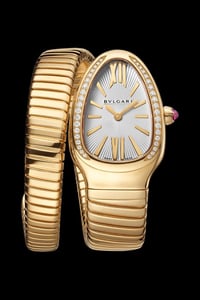 ساعات نسائية • زجاج زفير • ضمان ٢ سنة