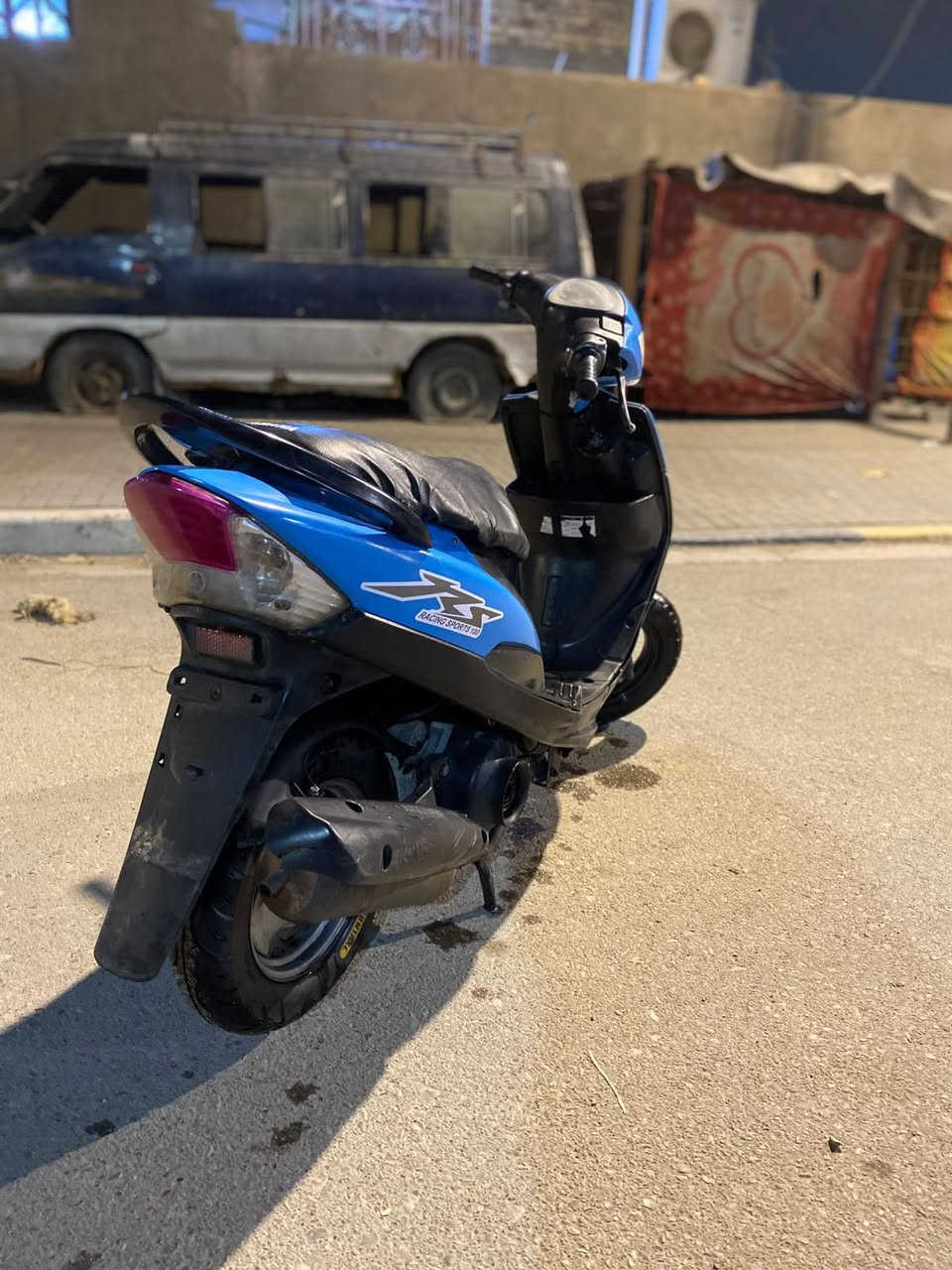 سلام عليكم ماكس عدلة نضيفة بلادية الدراجة كلهة مختمة كفرات وحواضن مكينة ناعمة حلوة السعر ٦٥٠ وبيهة مجال قليل حك الجية
العنوان البصرة 5ميل 
*********** 
متواجد واتساب وشريحه
