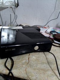 اكس بوكس 360معروف مواصفاته ب110وبي مجال وبي العاب أكثر من 150لعبه حديث...