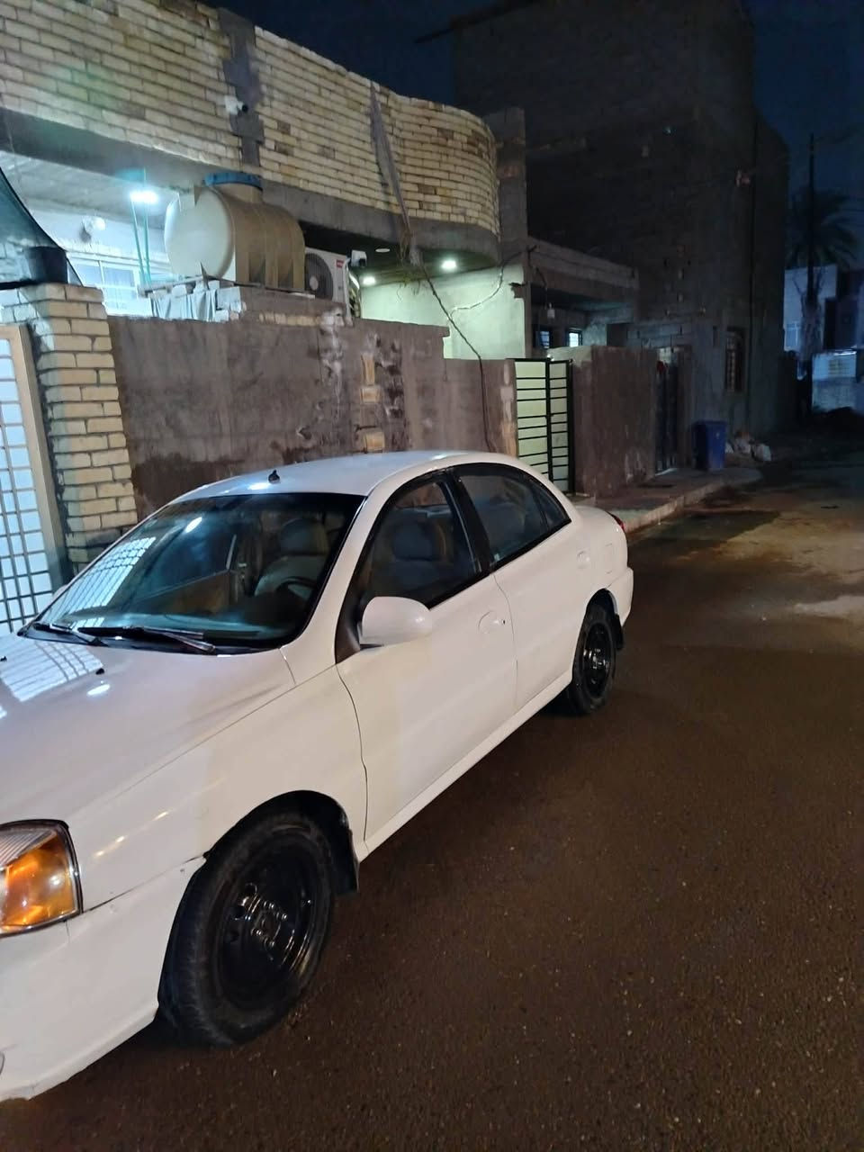 السلام عليكم. كيه ريو بغداد سنويه بسمي موديل 2003 مكينه كير تبريد كله جديد مكفوله من الضربه مابيها اي خياس السعر 45 وبيها مجال حك الجيه عنوان الدوره شارع 60. رقم تليفون ***********
