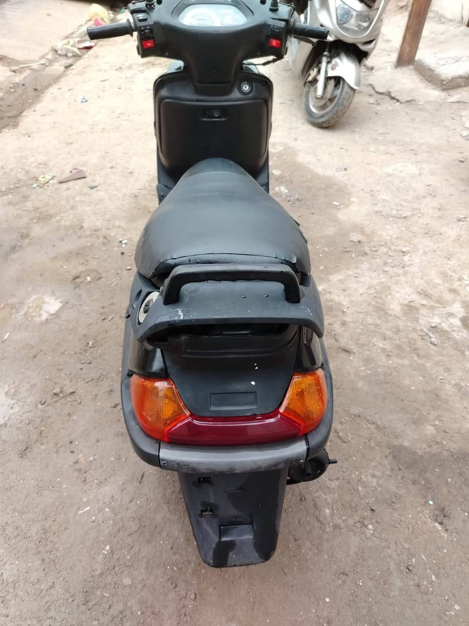 السلام عليكم فراشة فضائي سرعة ١٤٠ دراجة جاهزة من كلشي سلف وهندر كهربائيات شغاله كلهن دبلات تايرات كلجات تجي تفحص وشغل وتطلع السعر(٣٥٠٠٠٠)مكاني بغداد الأمين الثانيه ***********واتساب جماعة ٣٠٠وجوه لاتعلق واخواني الشراي يتصل مجاوب عالتعليق لاتحرج نفسك وتتعب
