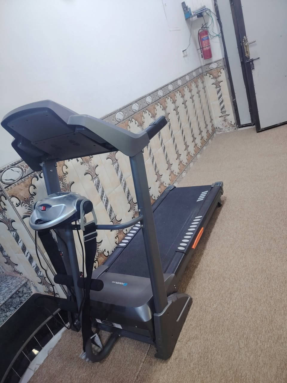 مرحبا عيوني
جهاز جري جديد استخدام شهر هيج ✅
جبلي احدث نضام
مواصفاته مفوله بي هزاز للبطن كذلك وامبيثري 
وهاي الصور يمكم وتجون تشوفون ياله تاخذون 
وشغله توب التوب راقي والله ❤️


**إذا كنت صاحب هذا الإعلان وتريد حذفه لأي سبب، رجاءا أرسل رسالة إلى الدعم الفني**