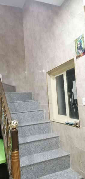 مشتمل للبيع ركن في الرساله 
المساحه/88م
واجهه 8م نزال 10 وربع 
ركن 
ابواب خشب تفصال 
كاونتر 
سخان 
ماطور 
كاميرات
رافع قدره 

يحتوي على 
٤ غرف نوم 
صاله 
هول داخلي 
حمام عدد ٢ 
بيتونه ٥ في ٥ تصلح مخزن او غرفه 
كراج 
بناء جناي مو سوكي 

السعر 230 مليون قابل للتفاوض 

مكتب الغدير للعقار 
شقق حي السلام السكني 
***********
