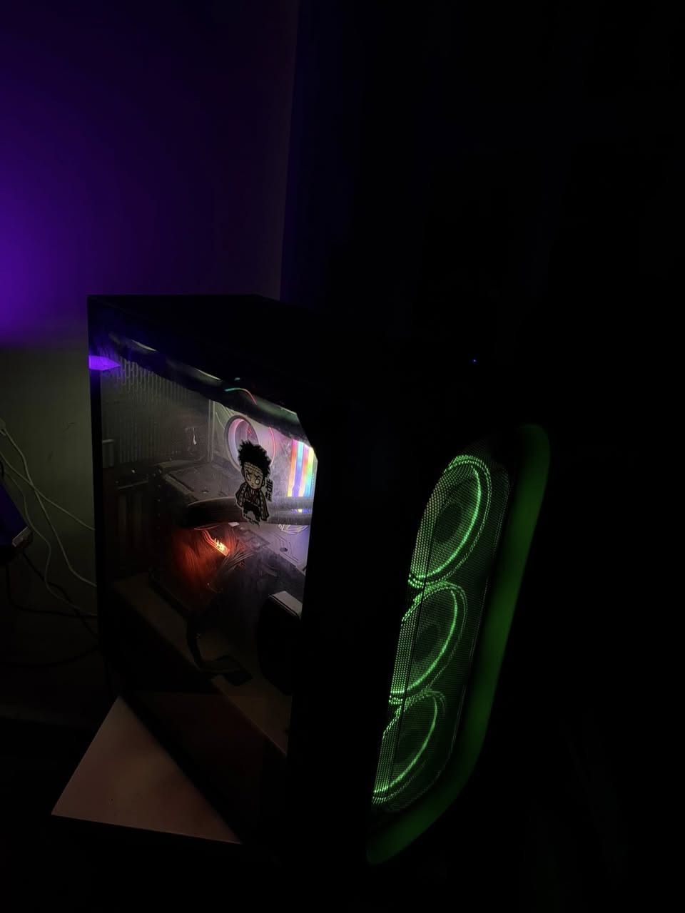 كيس للبيع
3090 rtx 24gb 3 fan zotac gaming 

R9 5900x 12-core 

16*4 Ram ddr4 3200 Brand Vengeance 

M.2 Black wolf 1tb ssd

Motherboard Asrock x570 pro4 

Power supply DeepCool 1200w

تبريد مائي 360mm 

 

صراحةً هاي اغلب القطع بدون ما ادخل بالتفاصيل اكثر 

الحاسبه صارلها عندي سنتين 

نظافتها ٨٠ بالمية من ناحية التراب يعني

استعمالها واداء ١٠٠٪؜ مابيها اي مشكله وشرط الفحص اكيد تجي تفحصها وتتأكد 

الحرارة طبيعية لو تشغل اقوى لعبة 

للتواصل على الواتساب فقط متوفر ماعندي ماسنجر 

مكاني البصرة الشمشومية

***********
