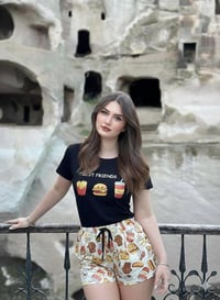 تراكات بنات • شلحات بنات • توصيل وهدايا