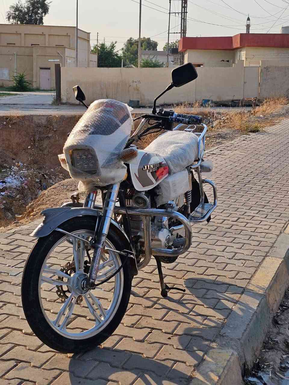 السلام عليكم ورحمه
موطور للبيع.. ابو الكله موديل 21 باب اول وياله مقصيات 
محرك مفتوح كهربائيات كلها شغاله لا صرف ولا بخار نشاط نضافه فول ...ماجاوب بس اتصال وذا ماعندك رصيد رمش..***********
