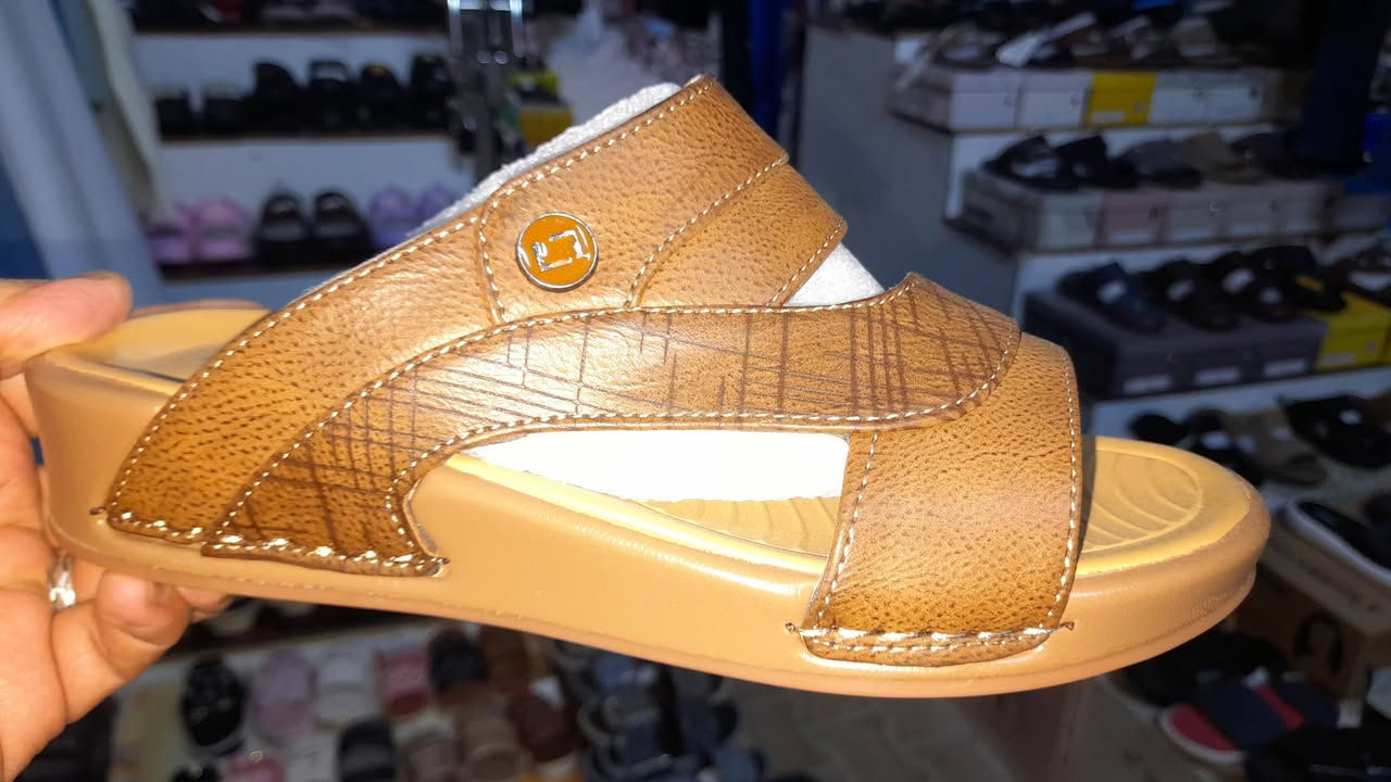 #جديد_وصل_اليوم 
شحاطه #ولادي + #شبابي .... 
#قياس الولادي  31  32  33  34  35  36   
#قياس الشبابي 37  38  39  40  41

أزياء ثائر     ... 
ديوانيه عفك 
عمارة ابو باسم 
#مقابيل مول البصري ... 
#بالقرب من صيدلية الدلال 
...
#رمضان_شهر_الله 
#رمضان_مبارك_عليكم.  
..


**إذا كنت صاحب هذا الإعلان وتريد حذفه لأي سبب، رجاءا أرسل رسالة إلى الدعم الفني**