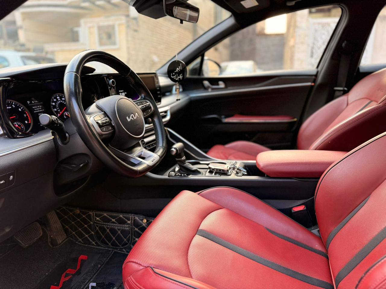 K5 GTline (فول موصفات) 1\1
ماشيه 32
موديل 2024
اللون أسمنتي 
مكينه 1.6 تيربو 
فتحه سقف بانوراما  
تشغيل عن بعد 
تشغيل بصمه 
بصمه أبواب 
كرسي كهربائي 
الجلد احمر 
رادار
شاشه كبيره لمس 
كان تدفئه تبريد 
شحن لاسلكي  
كاربلاي 
فول للأخير وبعد بيها هواي مواصفات الGTline المعروف مواصفلته 
حادثها بالمنشور وبيها قطع كلير 4 بدون معجون بدون صبغ 
العنوان بغداد الكرخ 
السعر 185 
للاتصال ***********
