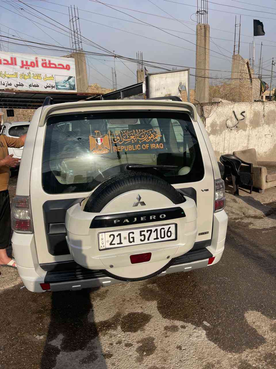 السلام عليكم باجيرو ١٤ خليجي بيها قطعتين اثر طخات فقط صبغ مكينه ٣٥٠٠ السعر ١٥٠  المكان بغداد الكرخ ***********
