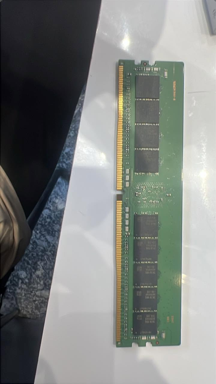 سلام عليكم
رامات عدد (8)  مواصفاتهن كالتالي :
السعة لكل واحد 32 GB
نوع3200 - DDR4
من شركة Samsung
 
* ابيعهن جملة ما ابيع مفرد 
رقم الهاتف : ***********￼
