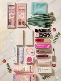 بوكس مكياج • فرش مكياج كاملة • توصيل مجاني