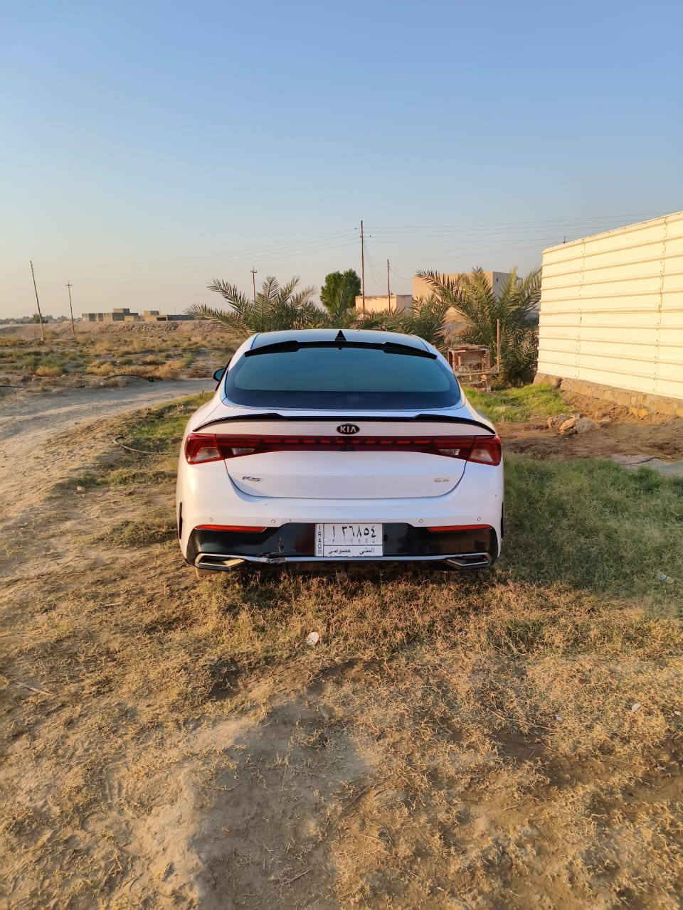 اريد مراوس بجارجر
🔺كيـا كي فايف
KIA K5 2021

🔸اللوحات : المثنى.
🔸الضرر:فقط تبديل البنيد .
🔸الموديل: 2021
🔸الفئة : EX 
🔸حجم المحرك: 1.6L / 4 Cylinder 
🔸اللون : أبـيض .
🔸المفتاح: بصمة 
🔸عداد المسافة:72 الف ميل .
‏🔸Airbags : ستيرن و دشبول

🟢 مواصفات اخرى
المقاعد جلد رصاصي 
 مقعد السائق كهربـاء 
المقاعد الأمامية تبريد وتدفئة 
 شاشة كبيرة 
 ويل كب حجم 18 inch 
 حساس النقطة العمياء 
 كشافات 
 رادار أمامي 
 سقف بانوراما 
 صاج ضمن تغليف الدواخل 
مقاعد تدفئه
 رادارات جانبيه 
رادارات خلفيه
 نظام تحديد مسار
 قيادة اليه
 نظام ذكي
 مانع انزلاق حساس اطارات
شاشه اعطال
نضام قياده أيكو + سبورت +سمارت +نورمال
ئوتو بريك امامي وخلفي
 زينون
صندوك بصمه
‏AUTO HOLD
 شاحن لاسلكي 

للاستفسار***********
