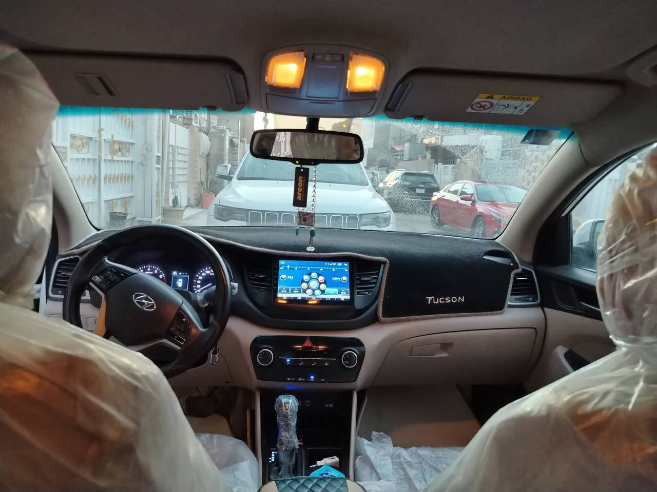 السلام عليكم توسان للبيع موديل ٢٠١٧ محرك ٢٠٠٠ المرغوب او نظيفه او على أيدي كلشي ما تصرف عليهه السياره بيه ٣ قطع السعر 165 او بيه مجال مكان الزعفرانية رقم ***********
