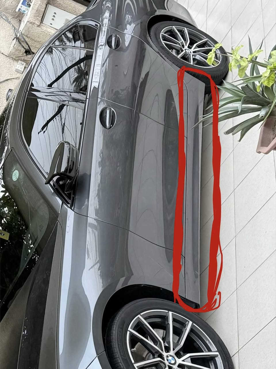 شباب للبيع دعاميات و دوس اصليات
دعاميات الخلفية بدون صبغ و الامامية مصبوغة كاملات هنة و الشبابيك و الدفيوزر 
و الدوس وحده بيها صبغ و الثانية بدون كلهن اصليات 
قيم بما يرضي الله 
مكاني بغداد السيدية 
***********
