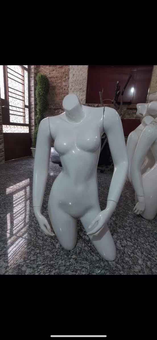 مليكانات للبيع 40 رجل و40 صدر سعر القطعه 5 وبيهن مجال اذا اخذتوهن كلهن للستفسار راسلوني خاص


**إذا كنت صاحب هذا الإعلان وتريد حذفه لأي سبب، رجاءا أرسل رسالة إلى الدعم الفني**