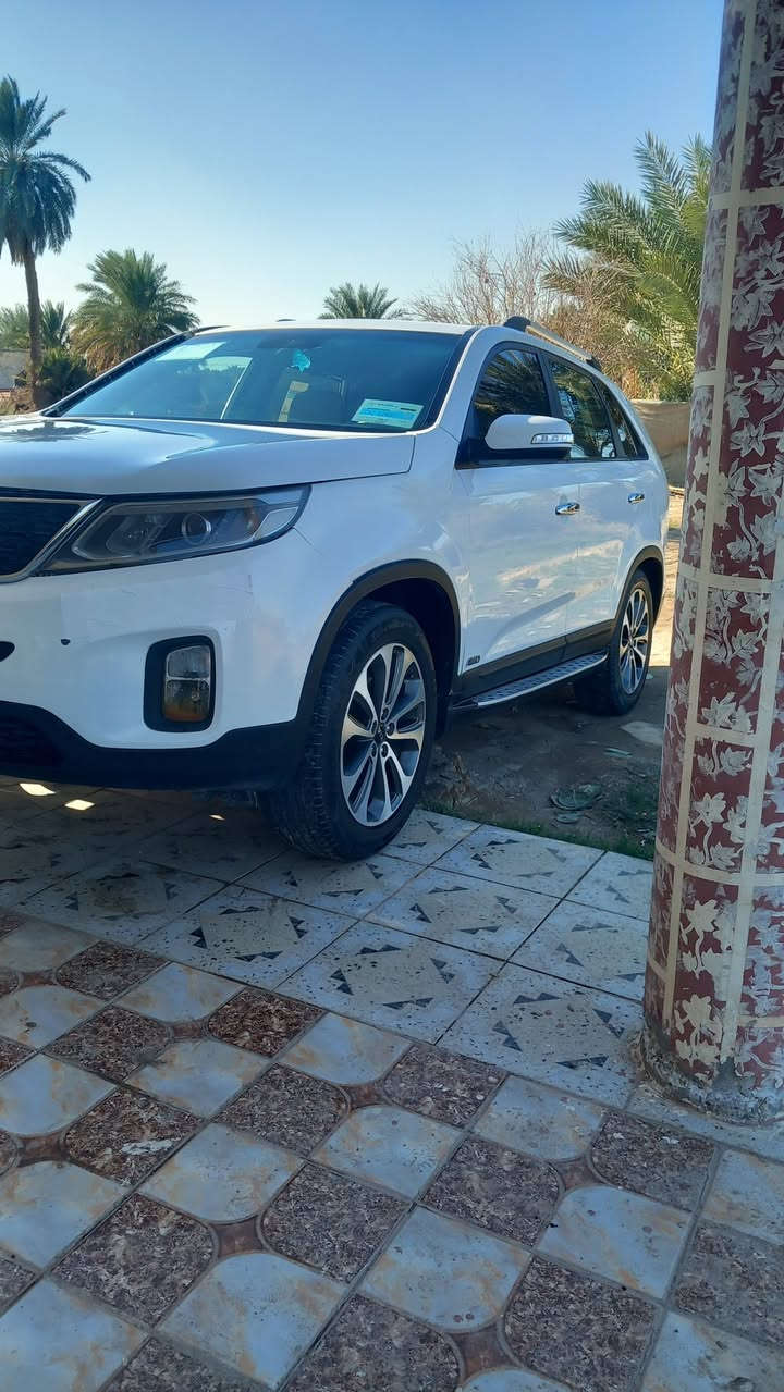 السلام عليكم 
للبيع 
سورنتو موديل 14
وارد امريكي  بيه قطعتين تبديل جاملغ وبنيد بدون دواخل 
مكينه 2400 دوش 
4 راكب 
بردات خلفيه 
كشن تدفئه 
تحكم جهتين 
نضام Eco 
مواصفات نص فول 
سياره مكينه وكير حداديه جاهزه 
بيه بك لايت مكسور وتريشه جامه اماميه طايره فقط 
سعر سياره 150 وبيه مجال مكان بابل القاسم 
***********
