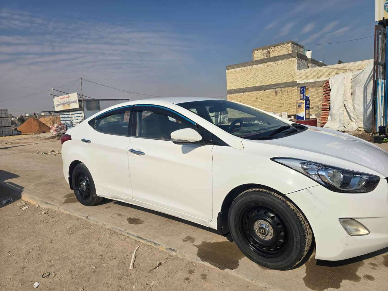 السلام عليكم هونداي النتراى 
موديل 2013 
محرك 1600كير مكفولة بيه قطعتين بدون دواخل 
سياره جاهزه من كير مكينه حداديه تبريد كهربائيات تخم تاير سياره ماذب عليه الف 
مكان نجف
السعر 110وبيها مجال
مكلف بل نشر رقم صاحب السياره *********** النجف, العراق
