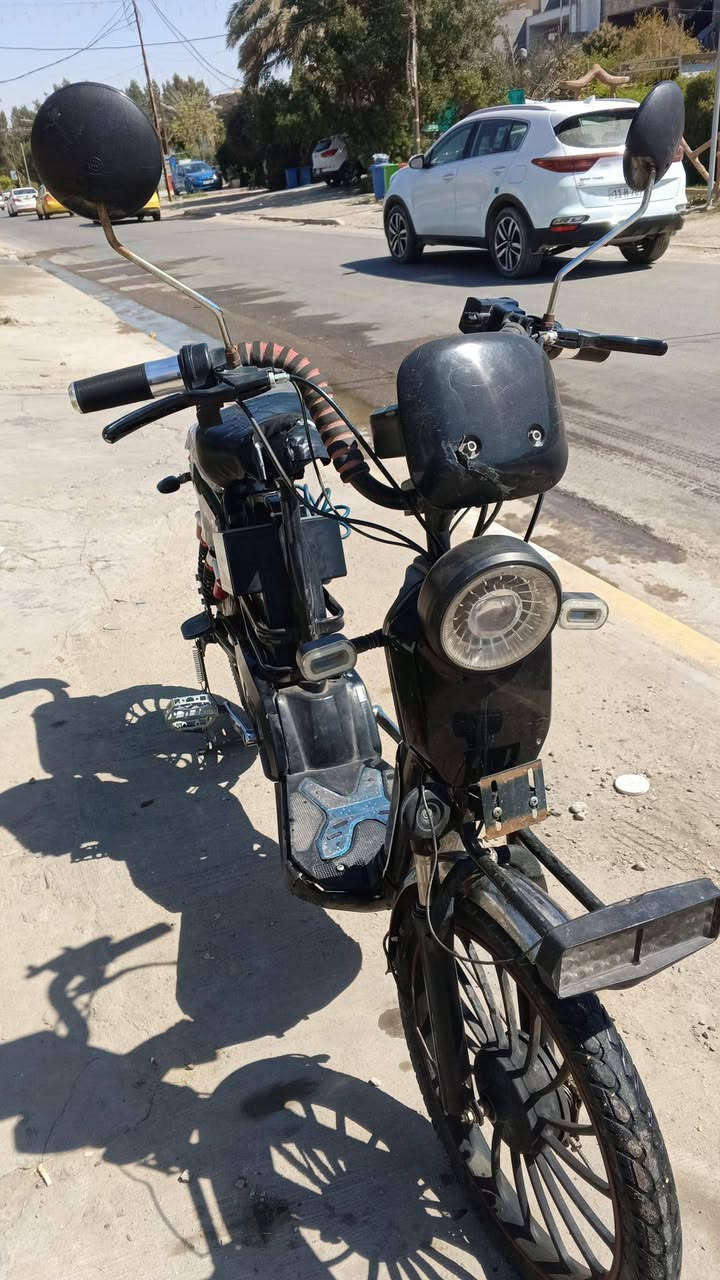 السلام عليكم دراجة شحن حجم 20 نقصه الإشارات واكفه وسله البطاريات فوك نص عمر بريكات امامي شغال خلفي هم شغال بس قبل اسبوع بدلت بنز بعده خفيف مادري ليش السعر 150 وبيه مجال بسيط مكاني بغداد عامريه متواجد خاص


**إذا كنت صاحب هذا الإعلان وتريد حذفه لأي سبب، رجاءا أرسل رسالة إلى الدعم الفني**