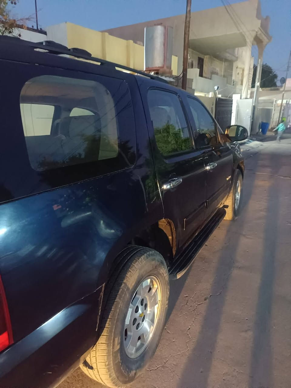 تاهو 2007 رقم كركوك سياره جديده تخم تاير تبريد تدفئه كير محرك بشرط قطعتين صبغ كلير ب امريكا سياره ماشيه 72 ميل فقط مكانهه كركوك ب اسمي تحويل ثاني يوم السعر 180 *********** كركوك, العراق
