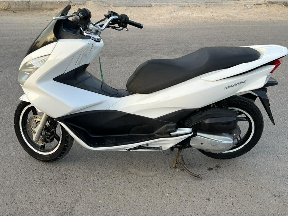 سلام عليكم  Pcx جيل ثاني يابانيJf مكفوله      ماشيه 31 الف قبل 3 شهر من نازله من معرض وصل رمبه موجود  حساس زدحام حساس ستان كله شغال دهن موتل دراجه خير من الله حجم مكينه 150 مكان البلديات   ***********   السعر 13$

